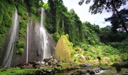 WISATA  AIR TERJUN SANTHI PHALA